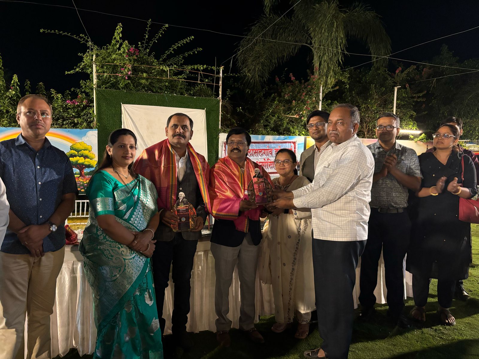 जागतिक होमिओपॅथिक दिनानिमित्त कोपरगावचे  होमिओपॅथिक तज्ज्ञ डॉ.राजेंद्र श्रीमाळी यांचा गौरव.....!!