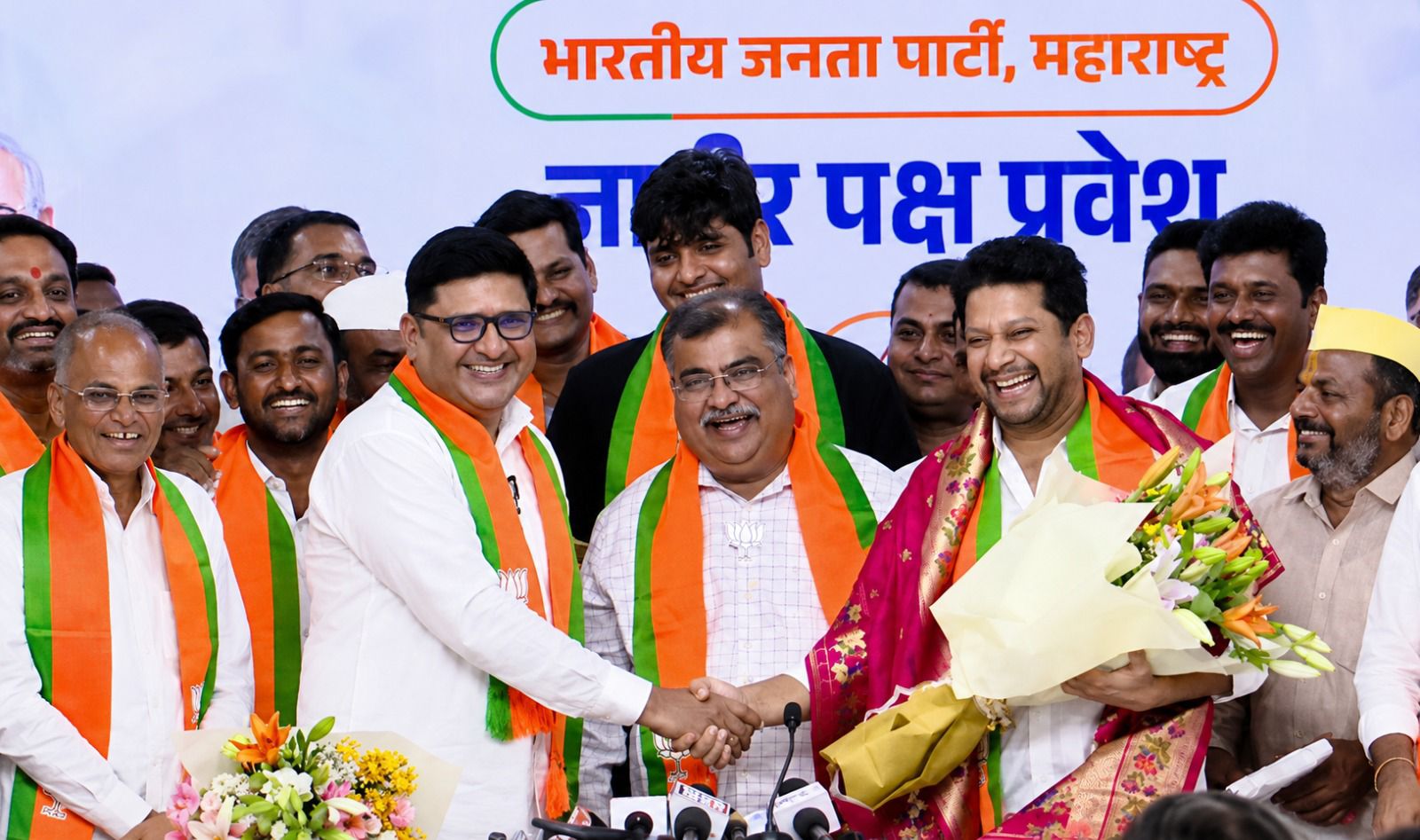 आमदार कर्डीले ते तनपुरेंचा भाजप प्रवेश ! पडद्यामागचे सूत्रधार डॉ.सुजय विखे पाटील...एकीकडे कर्डीले विजयी, दुसरीकडे तनपुरे भाजपमध्ये; विखेंचा डबल स्ट्राइक