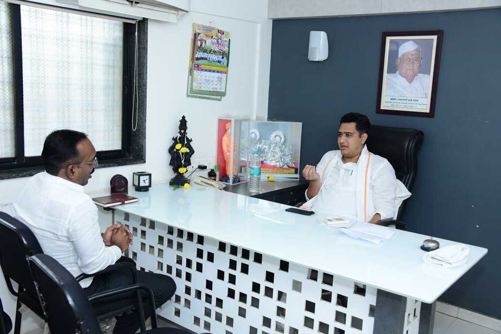 अजून किती बळी जाण्याची वाट पाहणार ? आमदार आशुतोष काळेंचा मुख्याधिकाऱ्यांना उद्विग्न सवाल; मोकाट जनावरांवर तातडीने कारवाई करून कायमस्वरूपी उपाययोजना करण्याच्या सूचना