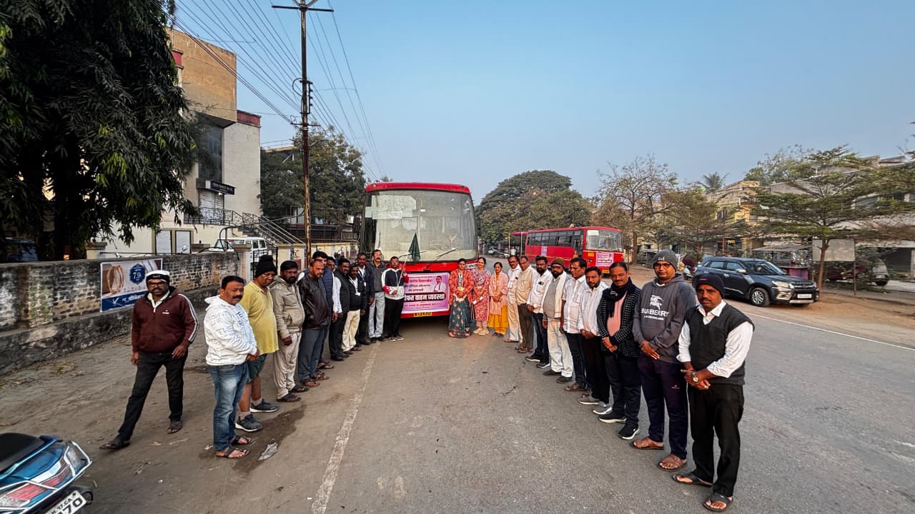 शालेय दिव्यांग विद्यार्थ्यांना आ.आशुतोष काळेंचा मदतीचा हात...अहिल्यानगरसाठी दिली वाहन सुविधा