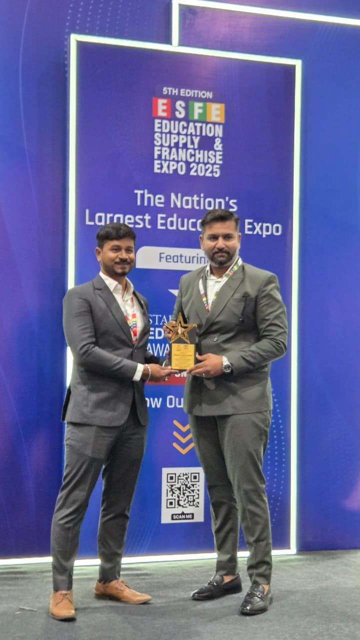 संजीवनीचे विश्वस्त सुमित कोल्हे स्टार एज्युकेशन अवार्ड २०२५ ने सन्मानित...इएसएफई आणि टाईम्स ऑफ इंडिया यांचा संयुक्त उपक्रम...