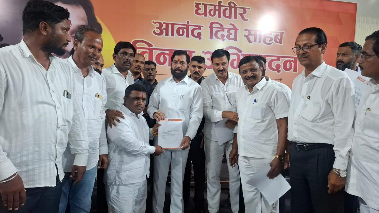 स्वाभिमानी शेतकरी संघटनेचे आहिल्यानगर जिल्हाध्यक्ष रवींद्र मोरे यांनी पक्षाला राम-राम ठोकत केला शिंदे शिवसेनेत प्रवेश